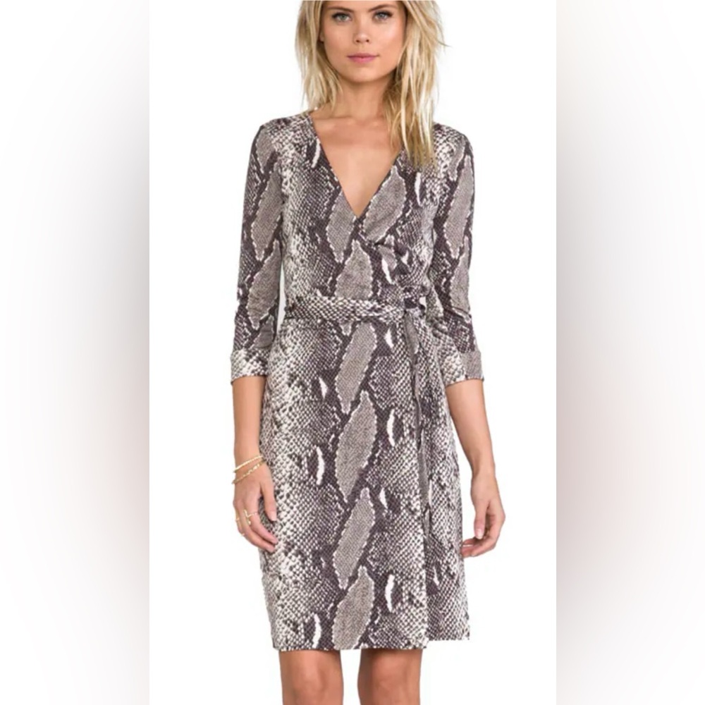Diane Von Furstenberg Julian 100% Silk Jersey Wrap Dress Python Pattern Dress